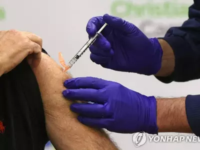 미국인 60% "백신 찬성"…접종 시작 후 신뢰 높아져