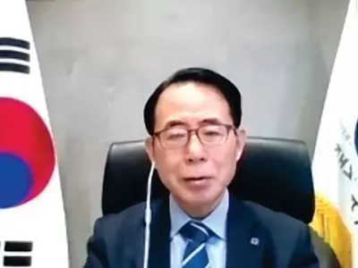 〈인터뷰-김성곤 재외동포재단 이사장〉 "동포 참정권 넘어 피선거권도 확대돼야"