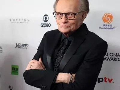 "미 유명토크쇼 진행자 래리 킹, 코로나19로 사망"