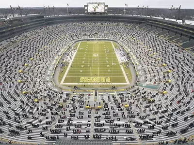 팬데믹 속 NFL 플레이오프 광경