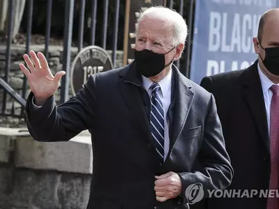 베이글 가게 앞에 멈춘 바이든 행렬…"트럼프 땐 없던 일"