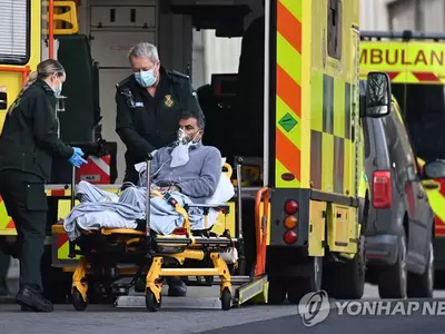 "영국발 변이, 젊은층·여성에게 기존 바이러스보다 더 위험"