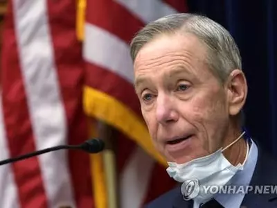 백신 맞은 미 의원, 코로나19에 감염…"증상은 없어"