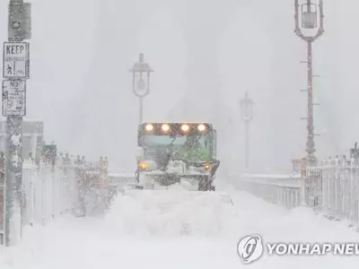 뉴욕, 5년만에 최대 폭설 우려…미 북동부 학교·백신 '올스톱'