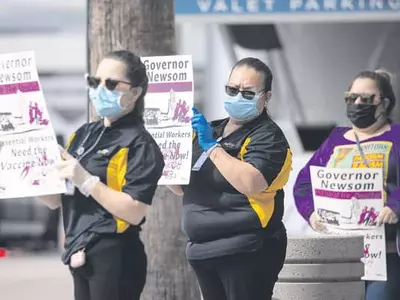 “공항 근무자도 백신 맞게 해달라”