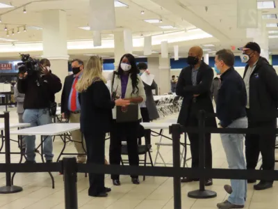 귀넷플레이스몰에 대량 백신접종소 오픈