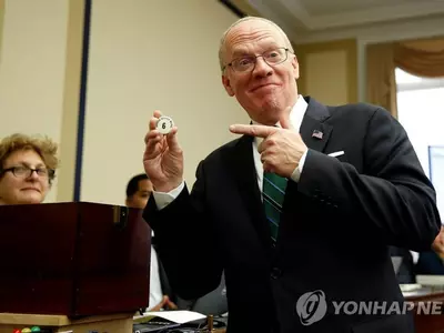 공화 67세 하원의원 코로나로 사망