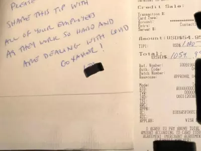 자존심 건 두 대학 팬들 '팁' 경쟁