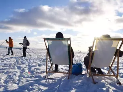 얼음 위에서 일광욕