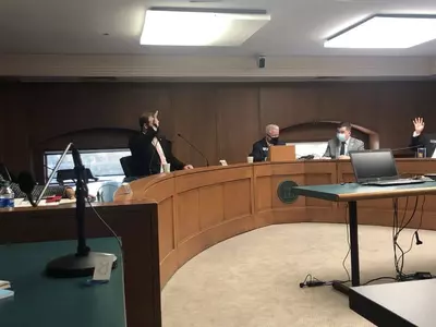 부재자투표 제한 법안 4개 1차 관문 통과