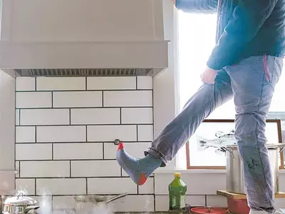 ‘사막 도시’ 텍사스 이상 한파 전기까지 끊겨, 집안도 꽁꽁