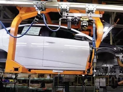 텍사스 폭풍에 자동차 등 글로벌 반도체 품귀 심화