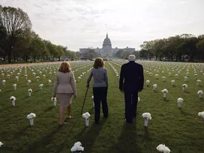 총기폭력 희생자 추모 조화 4만 송이