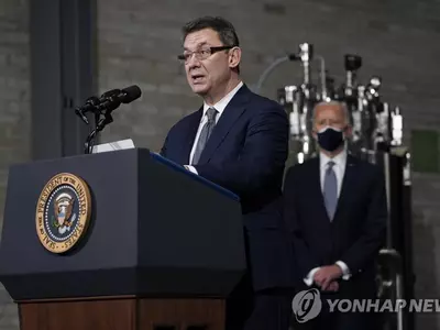 "백신 접종자, 1년내로 세번째 주사 맞아야 할수도"