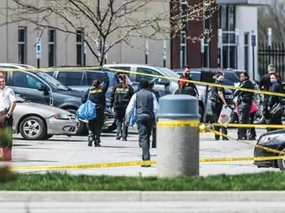 구멍난 총기관리·총기난사 계속… 한 달 새 50건