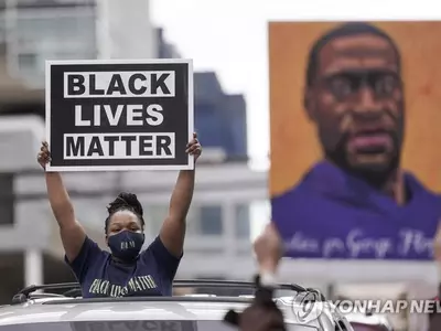 '플로이드 사건' 유죄 평결에 기뻐하는 미 시민들