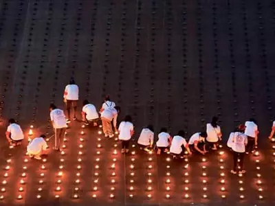 지구의 날 밝힌 33만 개 촛불