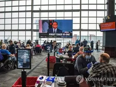 넘치는 코로나 백신에 부러움과 분노의 대상 된 미국