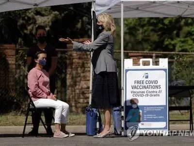 "10대 접종이 코로나 방역에 열쇠"