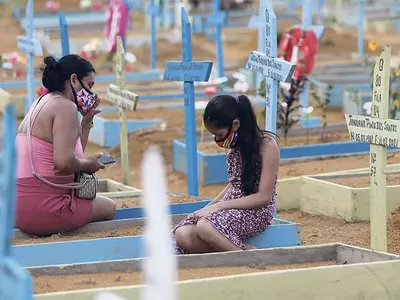 “코로나 사망자, 공식 통계보다 2배↑”