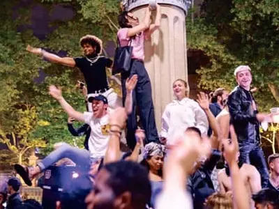 6개월만에… 통행금지 해제된 스페인 ‘환호’