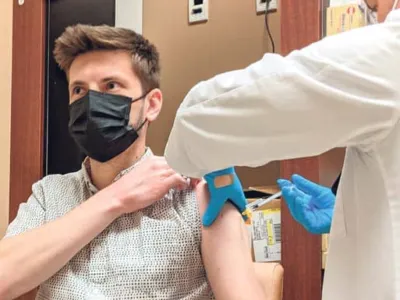 외국인 ‘백신 관광객’ 유치 너도나도