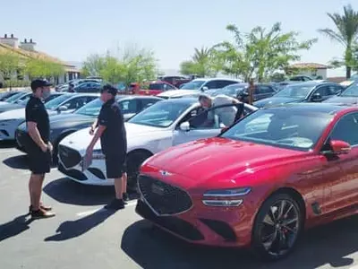 확 달라진 2022 제네시스 G70 눈길