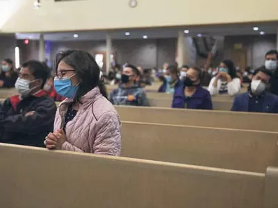 ‘일요 예배만? ‘일부 교회 목요 저녁예배로 교인 유치 성공