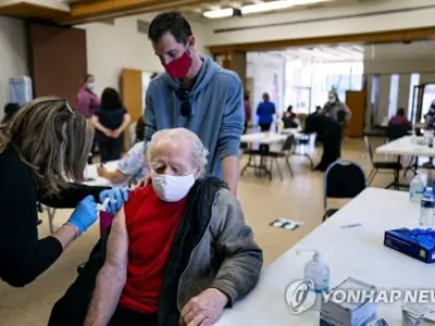 "접종완료 8,000명 중 감염 4명"…화이자·모더나 백신 효과 확인