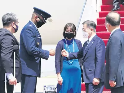 문 대통령 방미 시작… 코로나로 ‘간소화·실무중심’