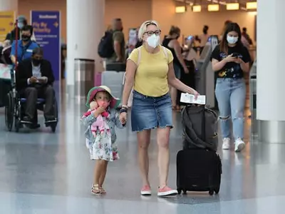 항공업계 수요 급증에 수수료 부활, 가격↑