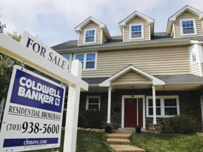 4월 주택 시장 매매는 줄고 가격은 오르고