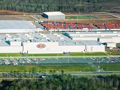 반도체칩 부족으로 기아자동차 공장 중단