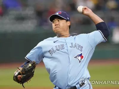 류현진, 클리블랜드 악천후 뚫고 5이닝 2실점…시즌 5승 달성