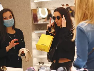 백신접종 완료·경제회복에 여름 소비 ‘화끈’ 전망