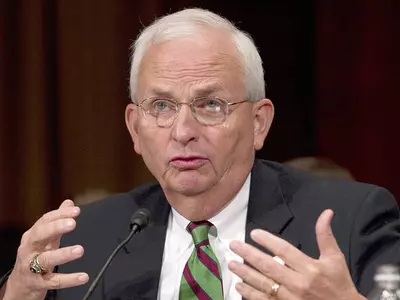 개리 블랙 주농무장관 연방상원 도전 선언