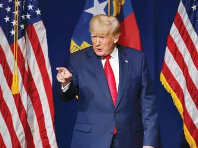 트럼프,‘중국 때리기’ 다시 나서… 정치 본격 재개