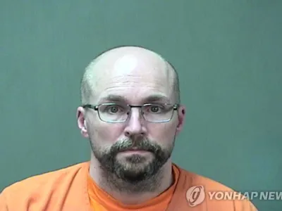 "백신이 DNA 조작" 음모론 빠진 약사, 백신 훼손 시도로 3년형