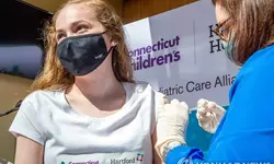 연구진 "화이자·모더나 백신, 예방효과 몇년 지속될수도"