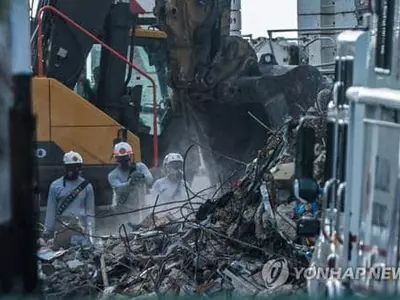 붕괴아파트 구조총력, 시신 추가수습…사망 10명·실종 151명
