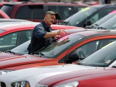 ‘미친’ 중고차 가격, 새차 보다 비싸