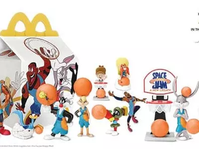 맥도널드 해피 밀 ‘스페이스 잼’ 출시