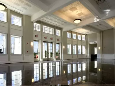 둘루스 경찰서 로비 연중무휴 개방