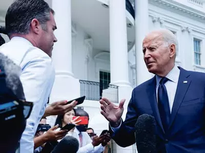 [바이든 취임 6개월] 최악의 코로나 위기 탈출… 분열상 극복은 난제