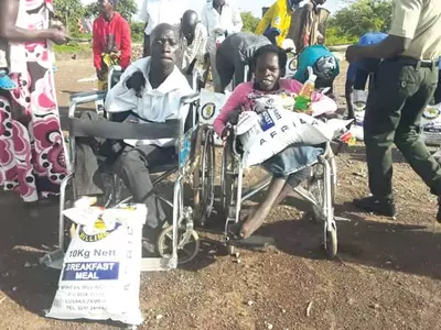 ‘휠체어에 생명의 양식을 실어 전 세계에 복음 전도’