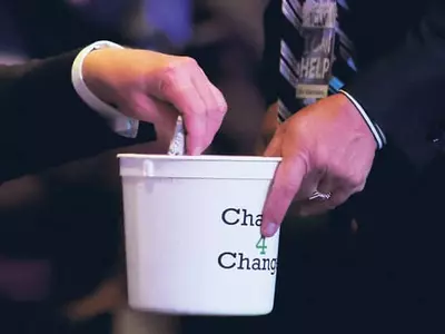 “2008년 대침체 때 닫힌 미국인 지갑 열리지 않아” ‘자선 단체 기부 미국인 비율 처음으로 50% 미만’