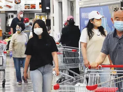 “백신 꼭 맞고 근무 때는 마스크 착용해야”