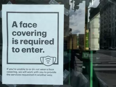 마스크 다시 쓰는 미국"백신을 맞지 않는 사람들이 책임감을 느껴야..."