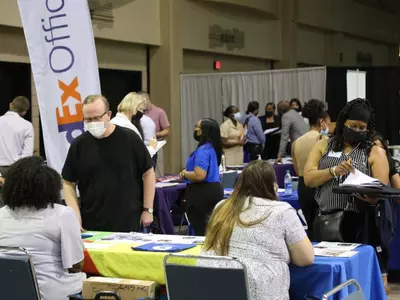 캐롤린 버도 잡페어 성황리 개최