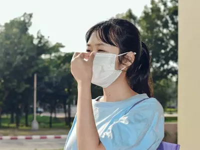 마스크 속 고약한 입 냄새, 80~90% 구강 질환 때문